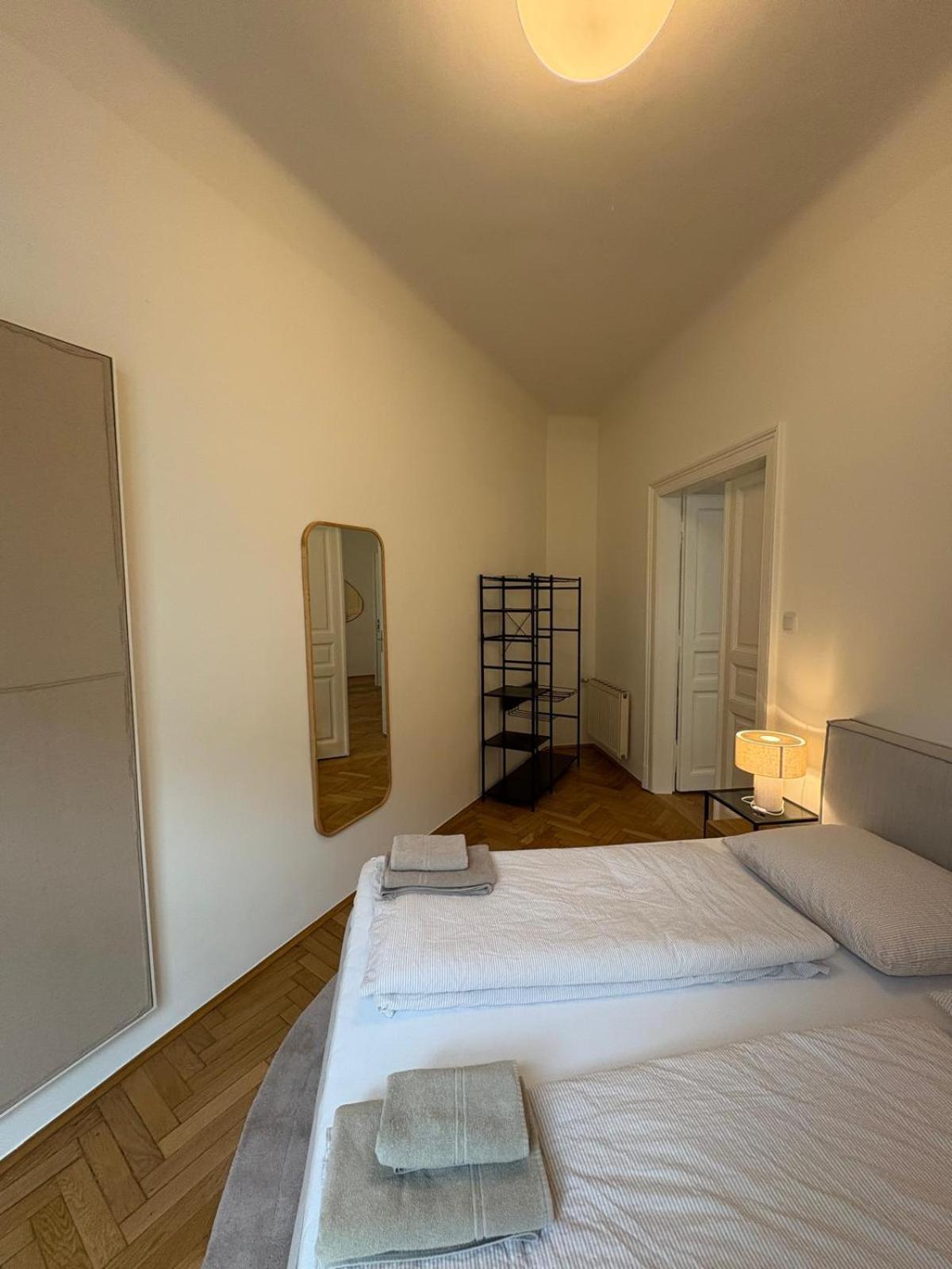 Premium Apartment In Altstadtnaehe Graz Exterior photo