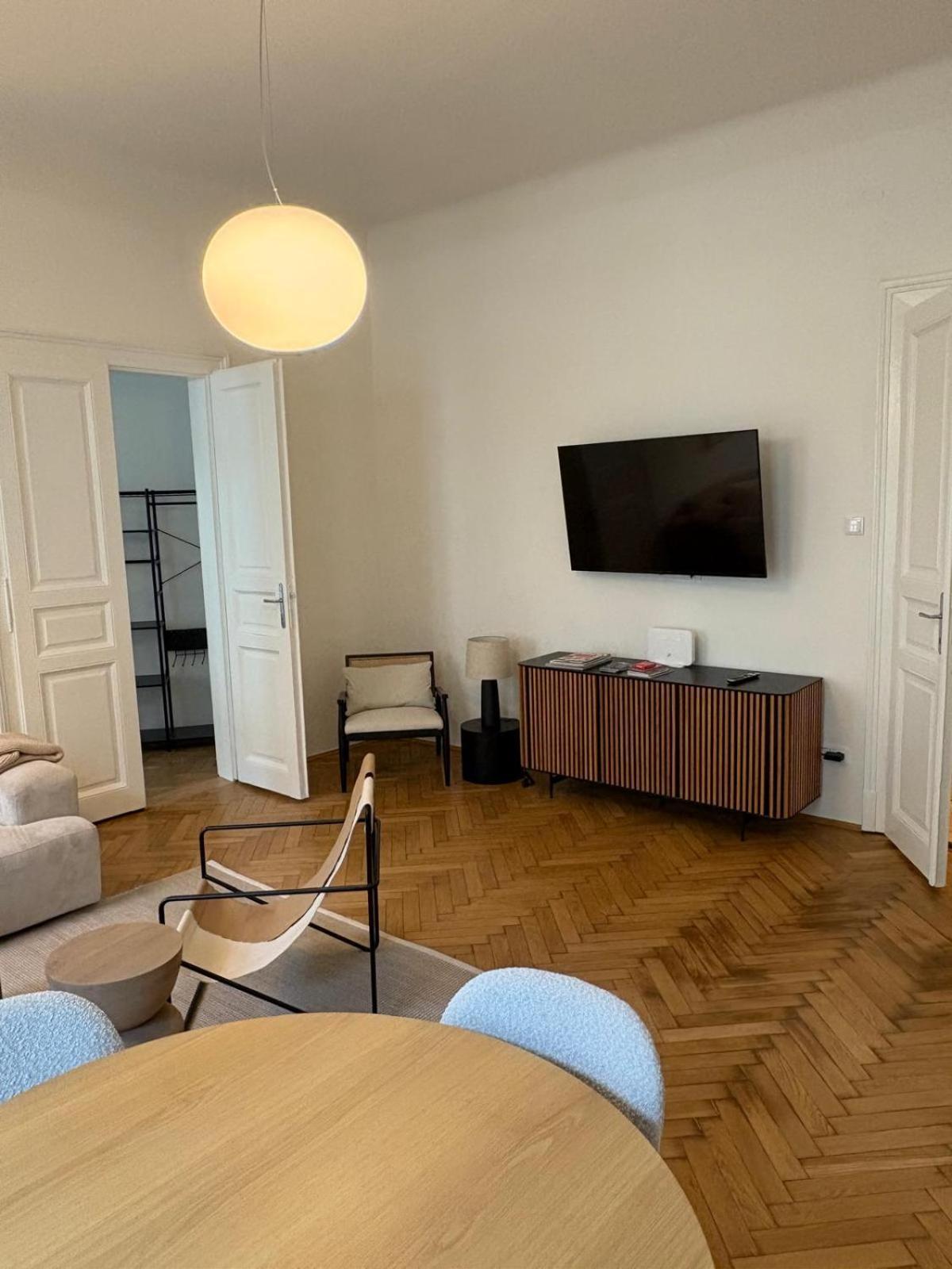 Premium Apartment In Altstadtnaehe Graz Exterior photo