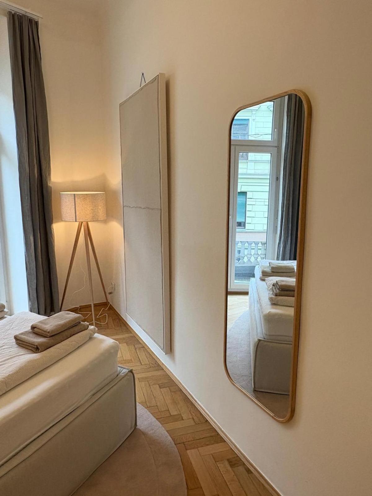 Premium Apartment In Altstadtnaehe Graz Exterior photo